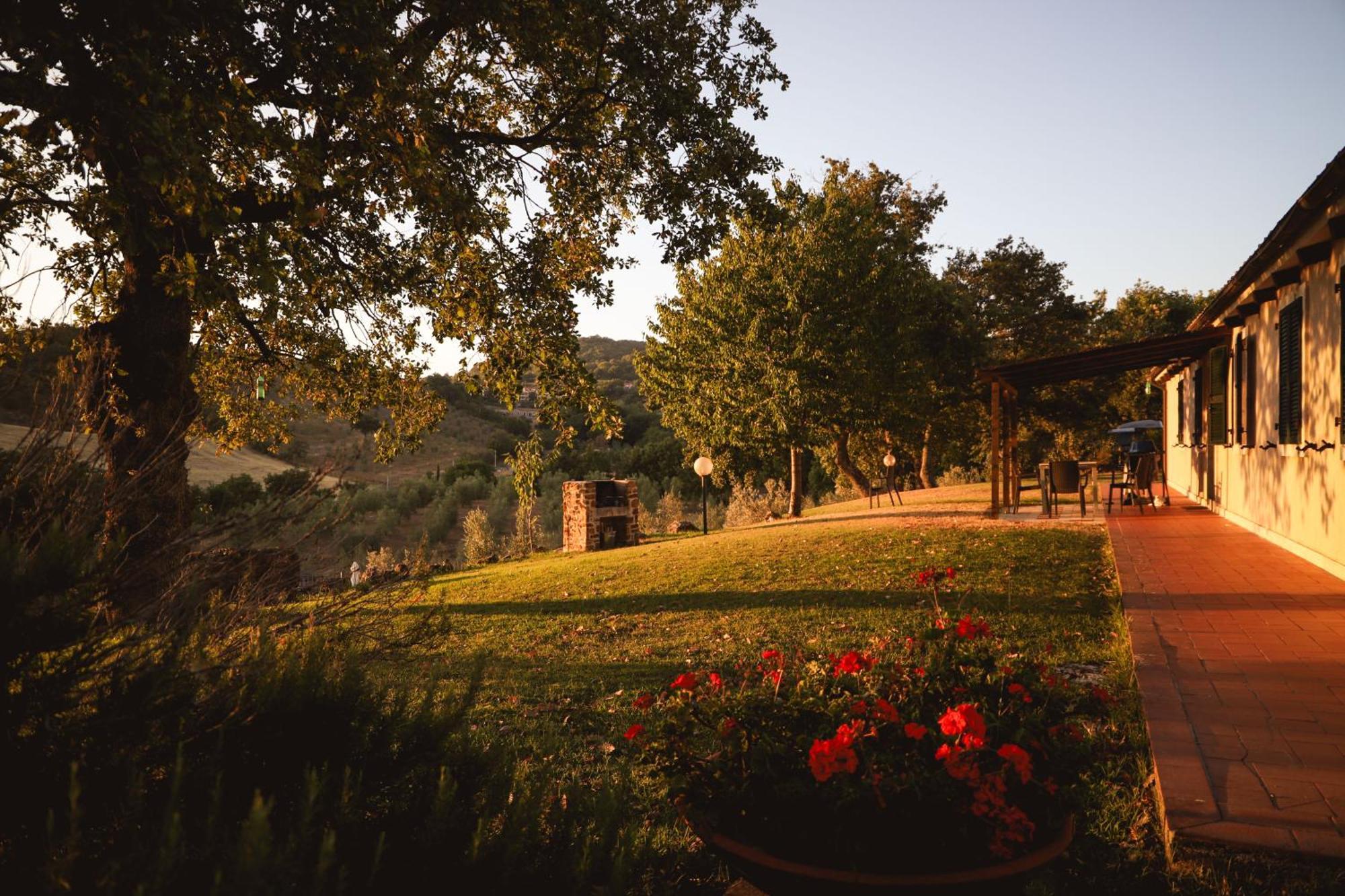 Country House Poggio Aione Casa de hóspedes Catabbio Exterior foto